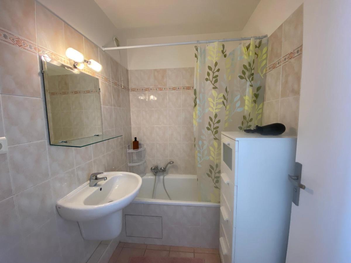 Stylish Modern Beach Studio Ницца Экстерьер фото