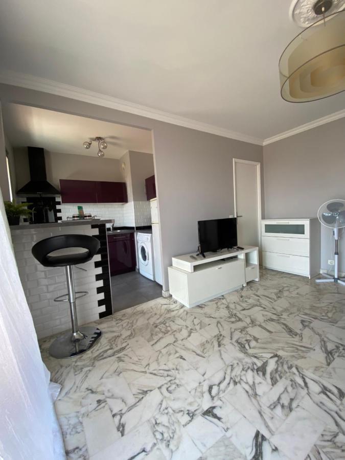 Stylish Modern Beach Studio Ницца Экстерьер фото